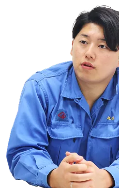 真摯に回答する社員