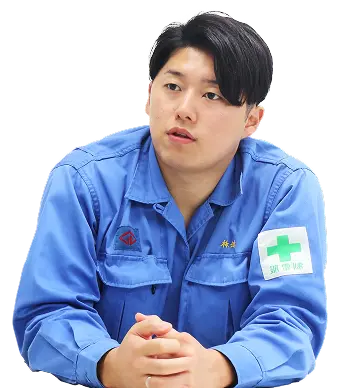 真摯に回答する社員