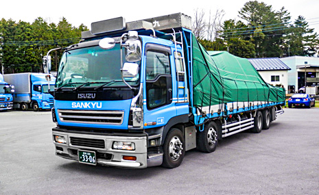 大型ウイング車１